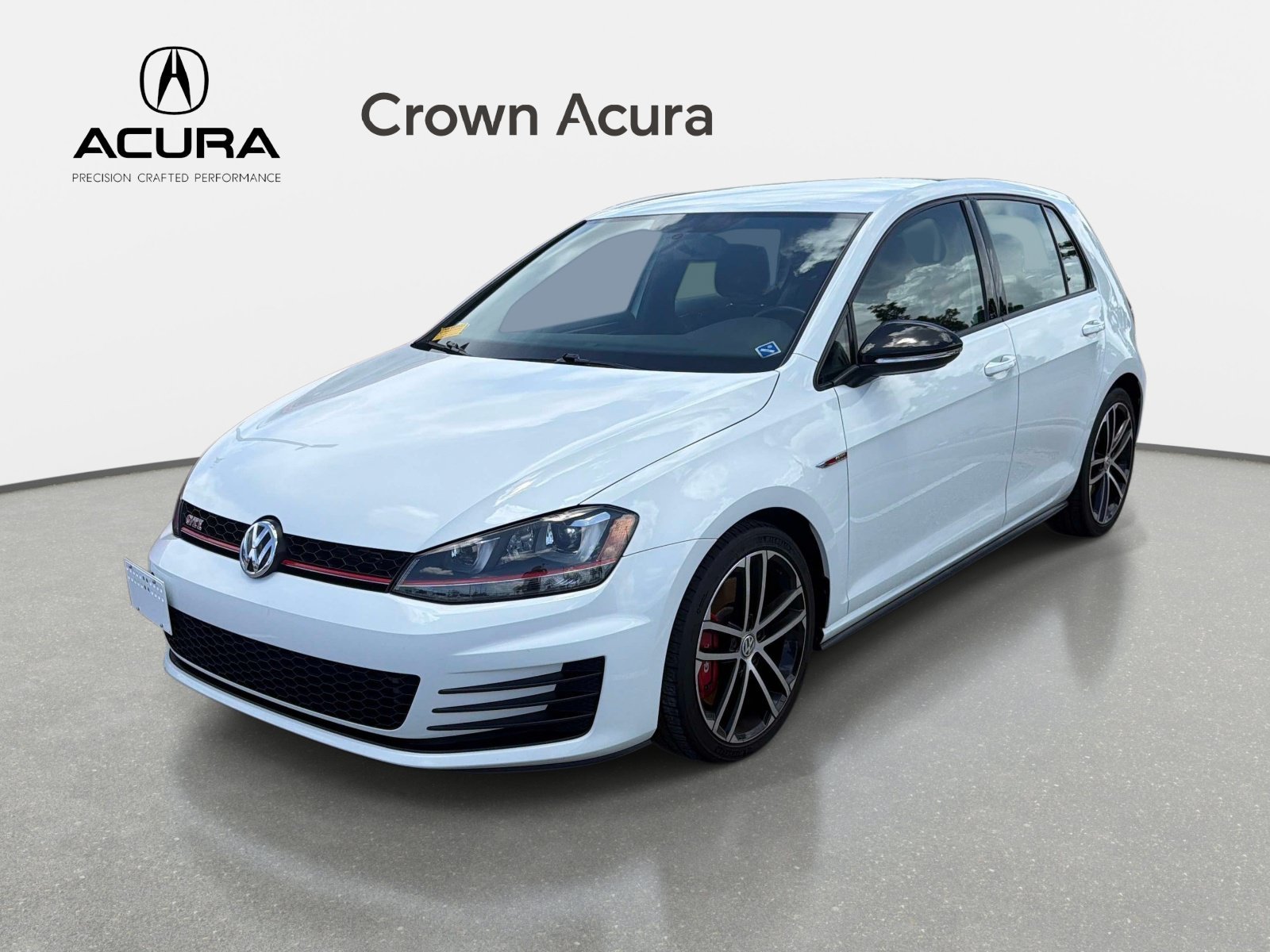 Used 2017  Volkswagen  image 2