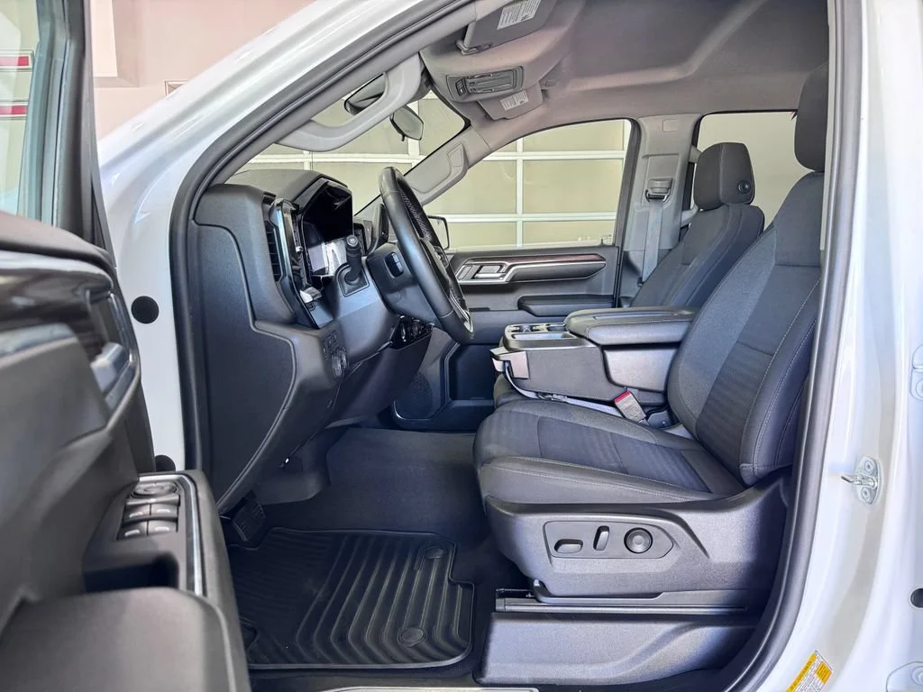2023 Chevrolet Silverado 1500 LT - Photo 11