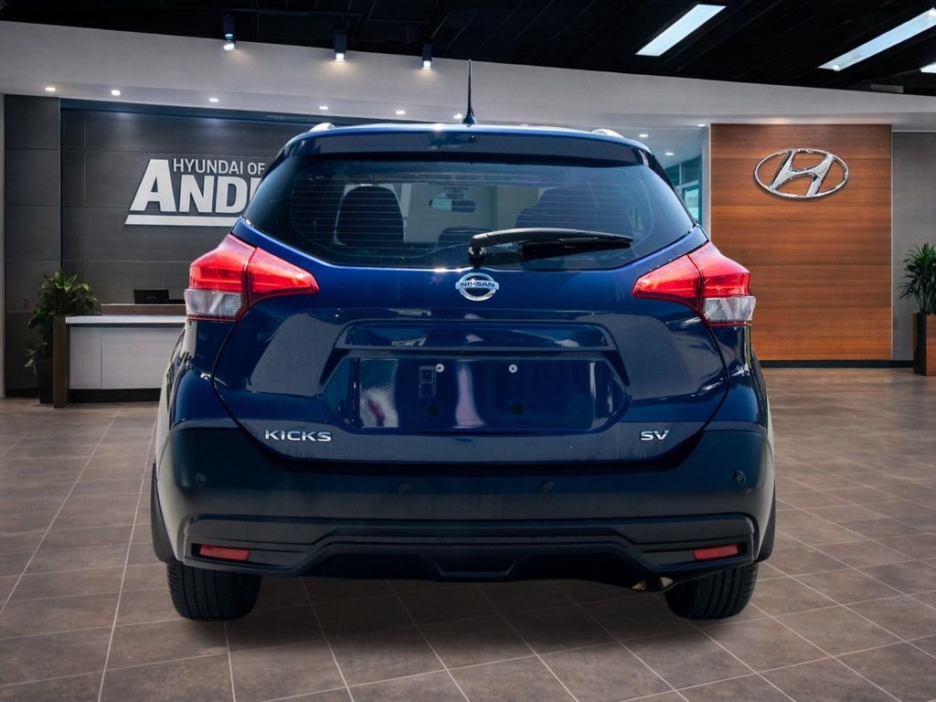 Used 2020 Blue Nissan SV image 12