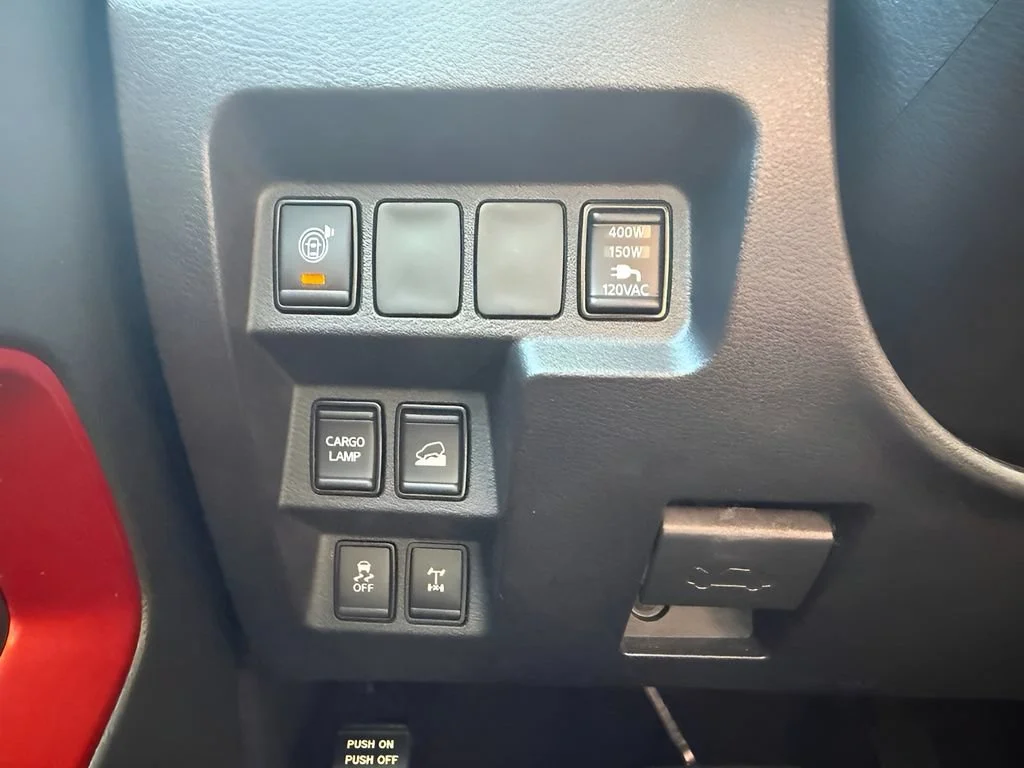 Used 2023  Nissan PRO-4X image 21
