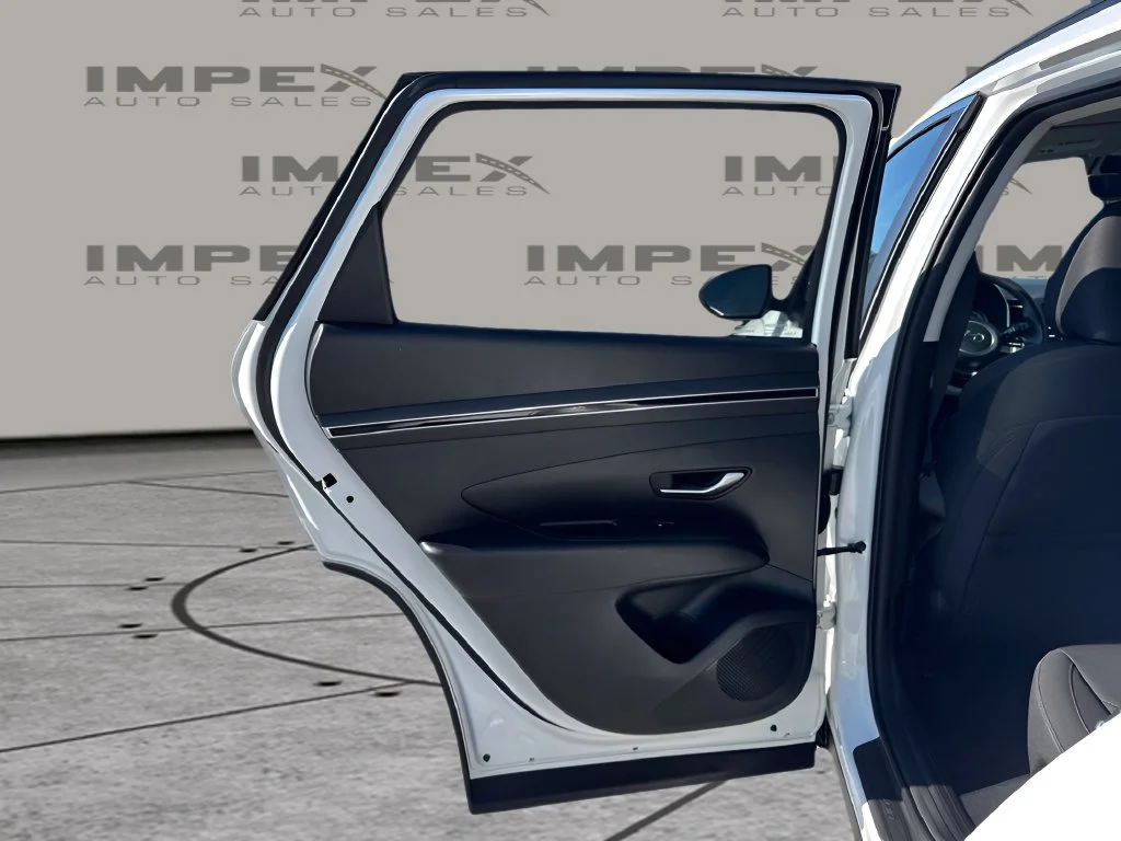 Used 2024 White Hyundai SEL image 24
