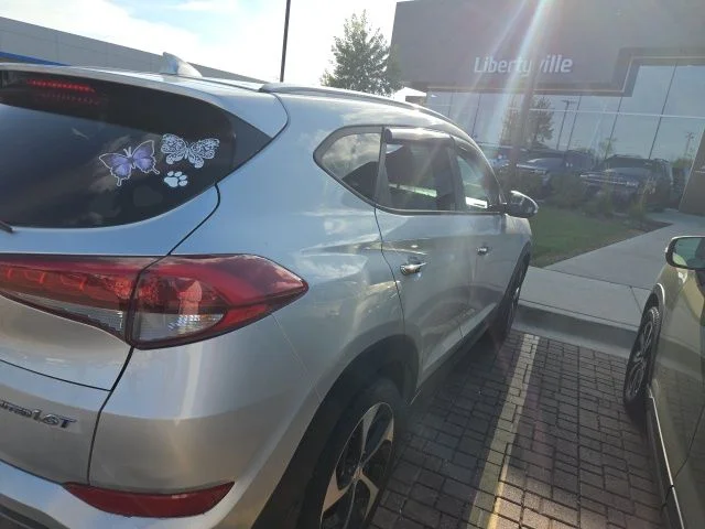 Used 2016 Silver Hyundai Limited image 4