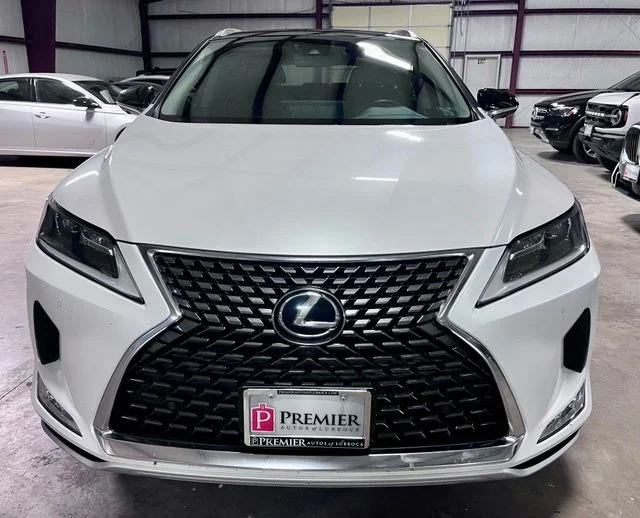 Used 2022 White Lexus 350L image 9