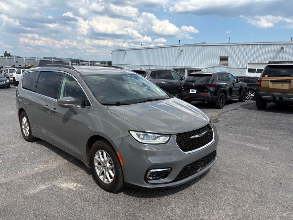 Used 2022 White Chrysler Touring L image 2