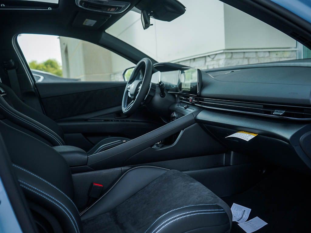 New 2026 Abyss Black Hyundai DCT FWD image 9