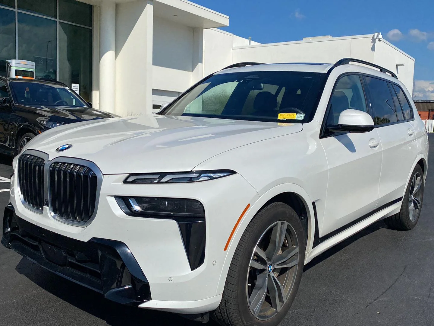 Used 2024 Mineral White Metallic BMW xDrive40i image 11