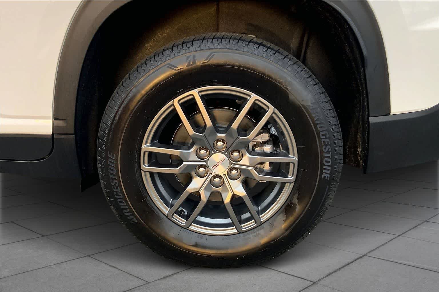 2026 GMC Acadia Elevation - Photo 11