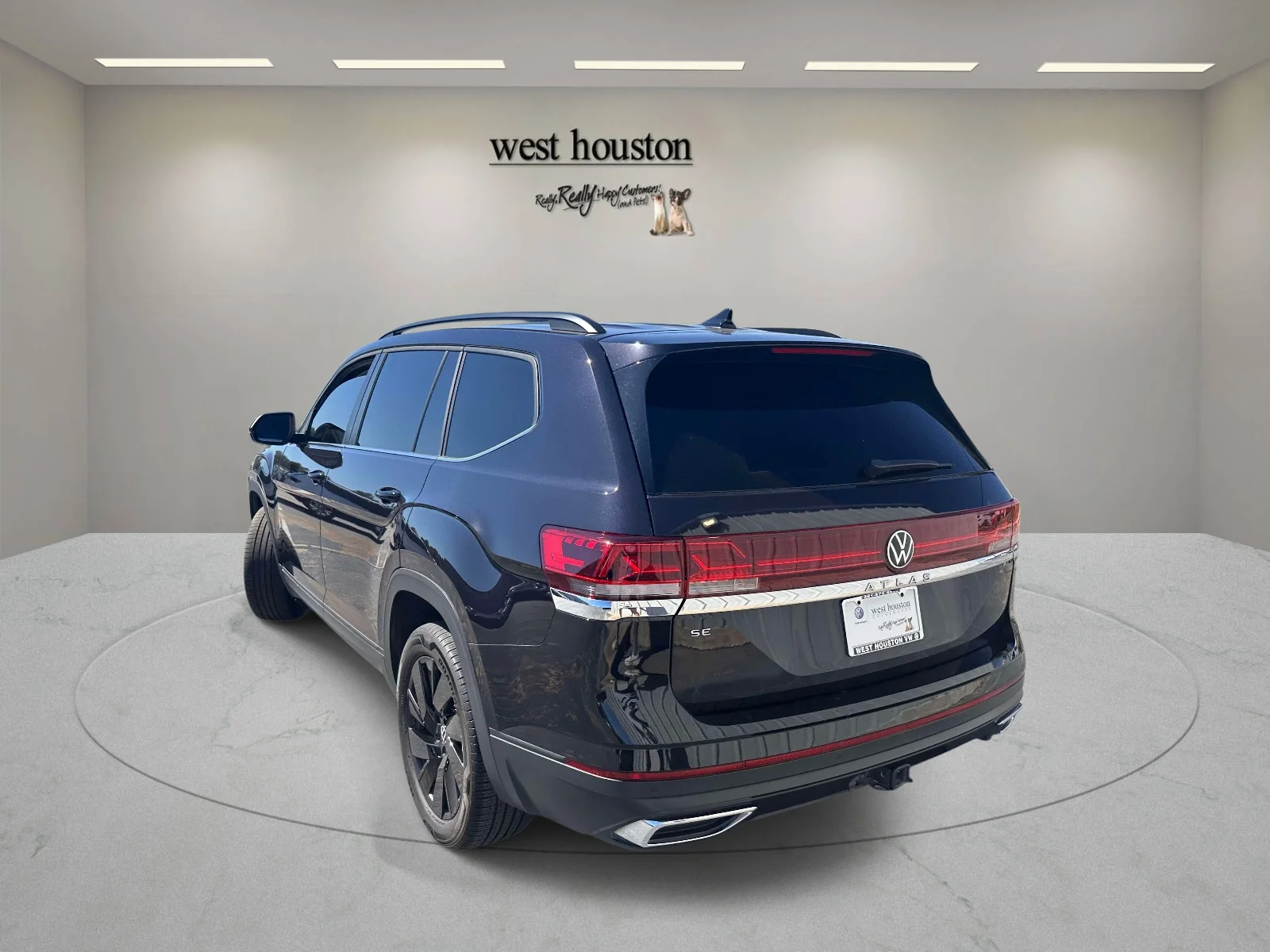 Used 2024 Black Volkswagen 2.0T SE w/Technology image 7