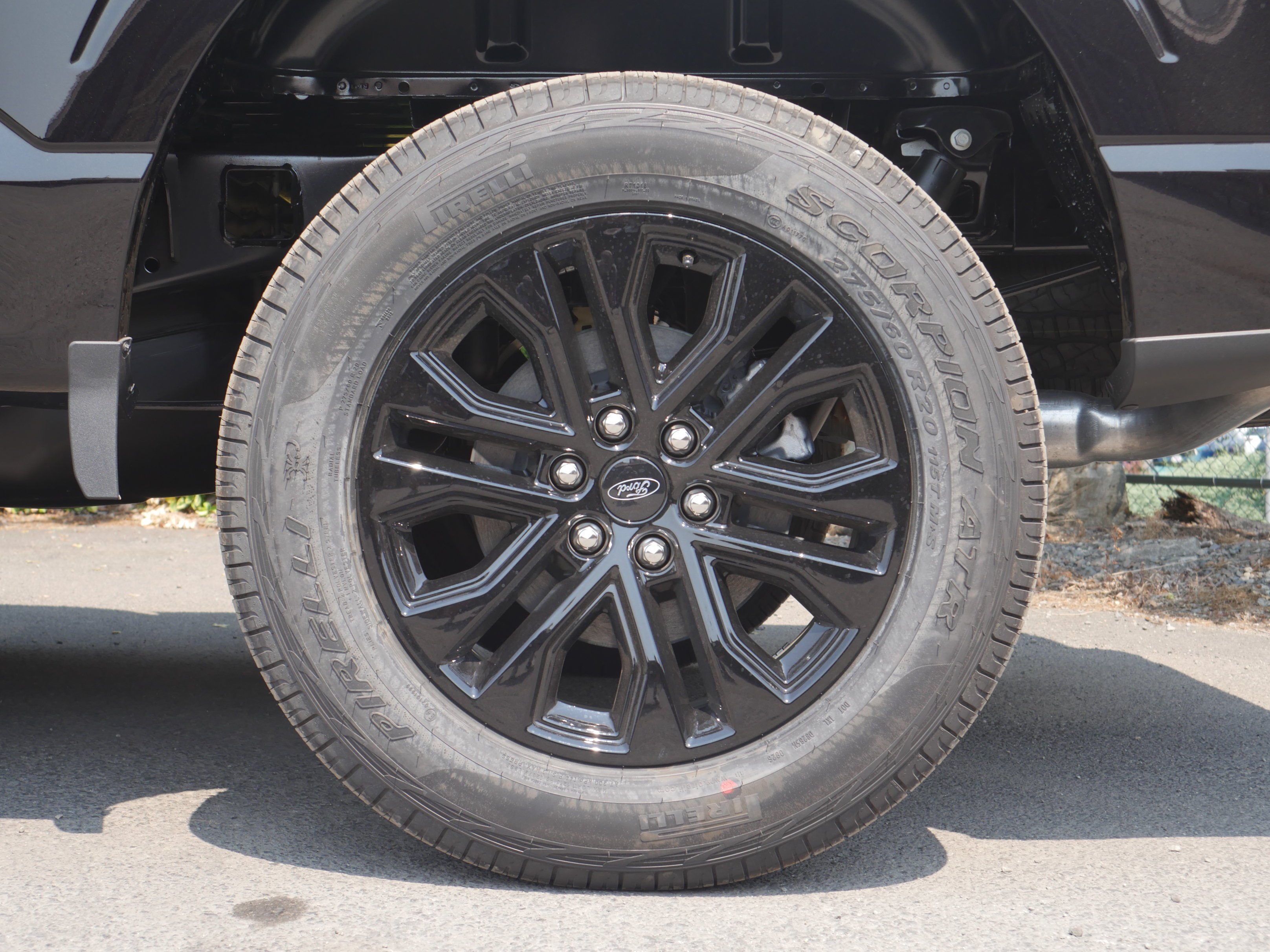 New 2026 Agate Black Metallic Ford XLT image 19