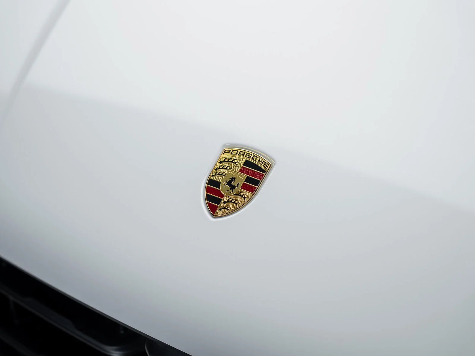 Used 2025 White Porsche Base image 5