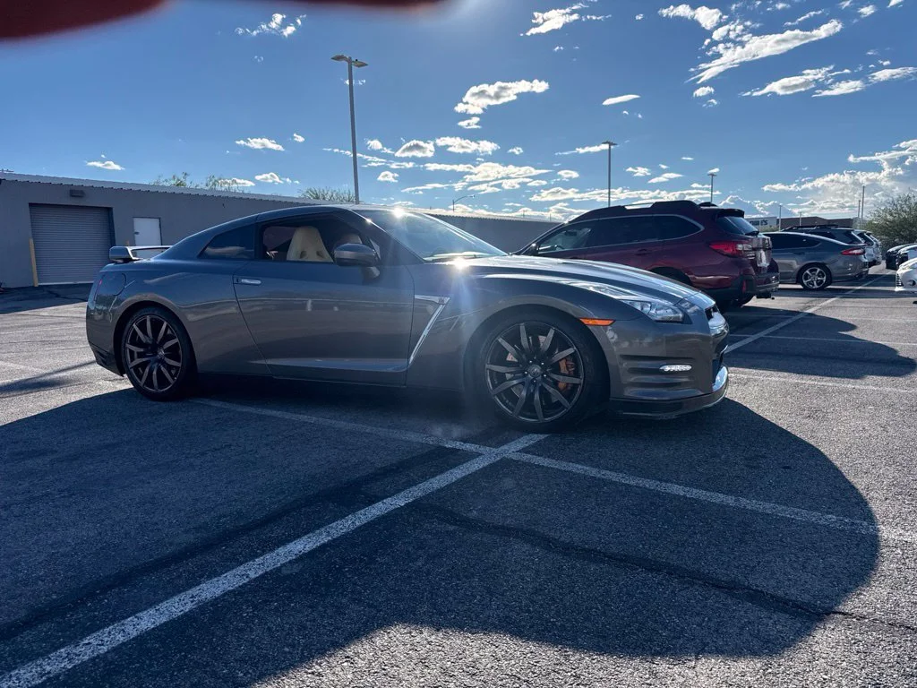 Used 2015 Gray Nissan Premium image 9