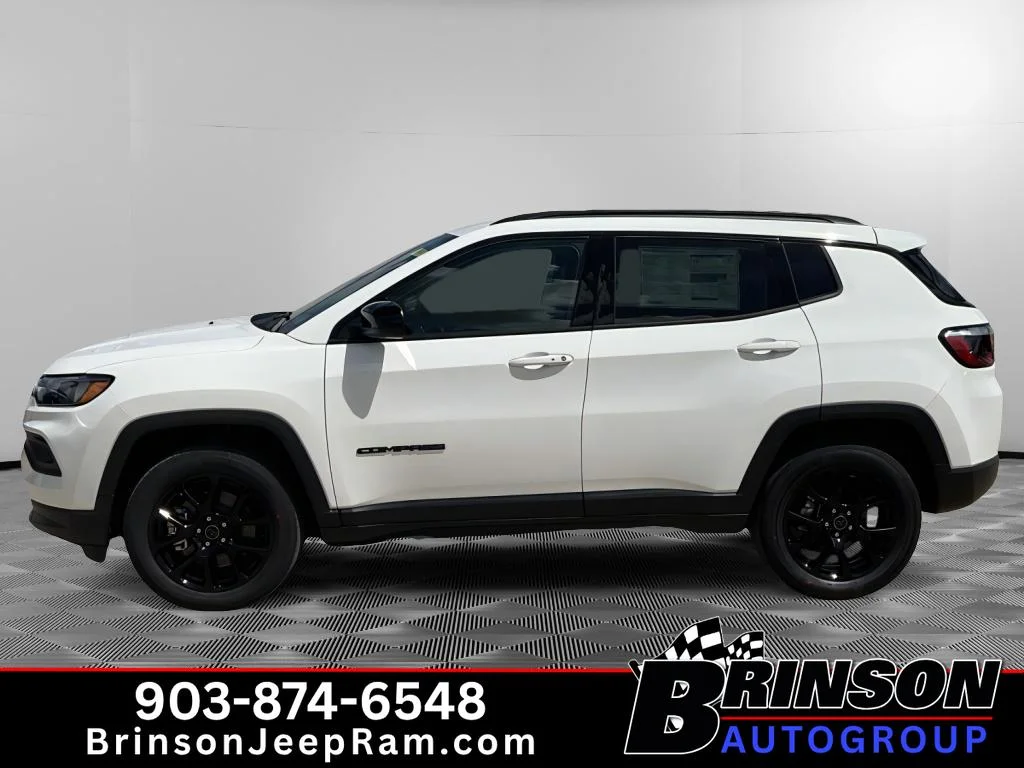New 2026 Bright White Clearcoat Jeep Latitude Altitude image 3