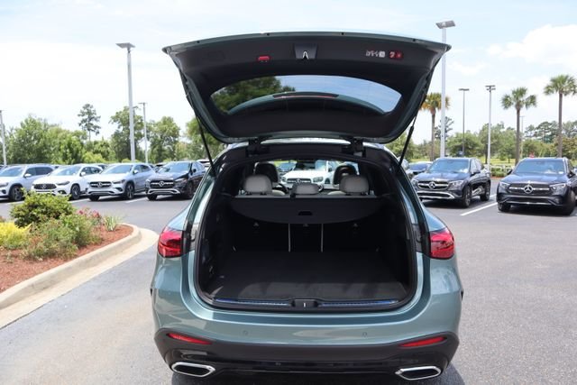 Certified Used 2026 Verde Silver Metallic Mercedes-Benz GLC 300 image 24