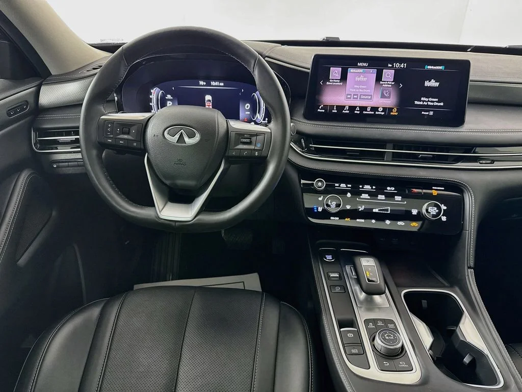 Certified Used 2023 Black INFINITI LUXE image 31