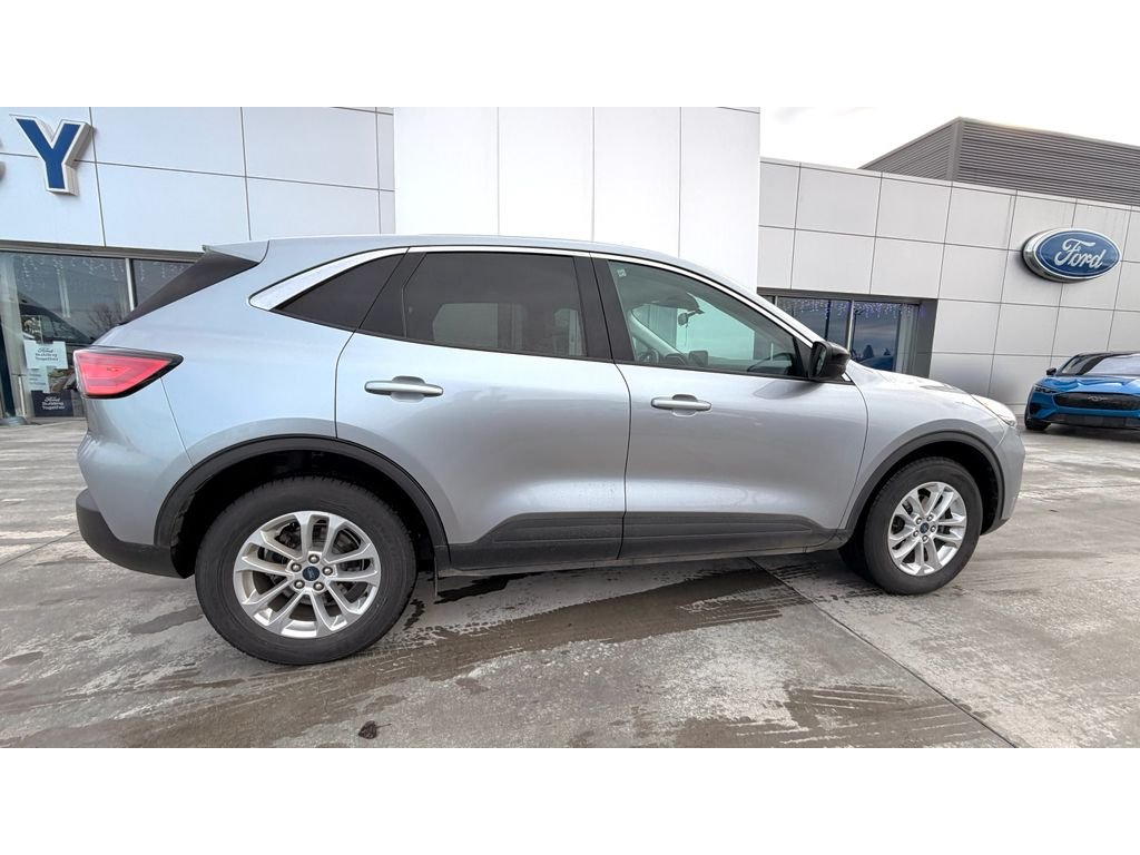 Used 2021 Silver Ford SE image 8