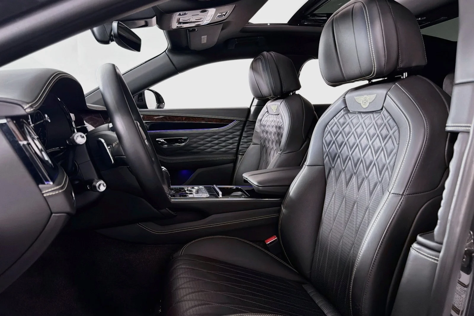 Used 2021 GRAY Bentley W12 image 19