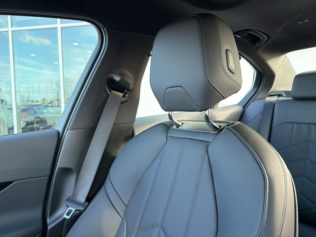 2026 BMW 5 Series 530i - Photo 23