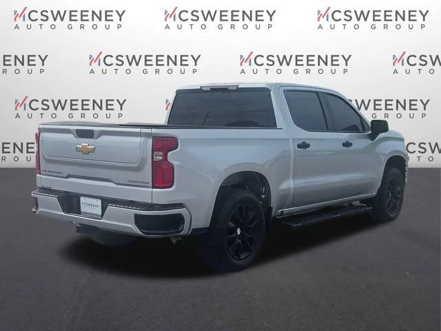 Used 2021 SILVER ICE METALLIC Chevrolet Custom image 5