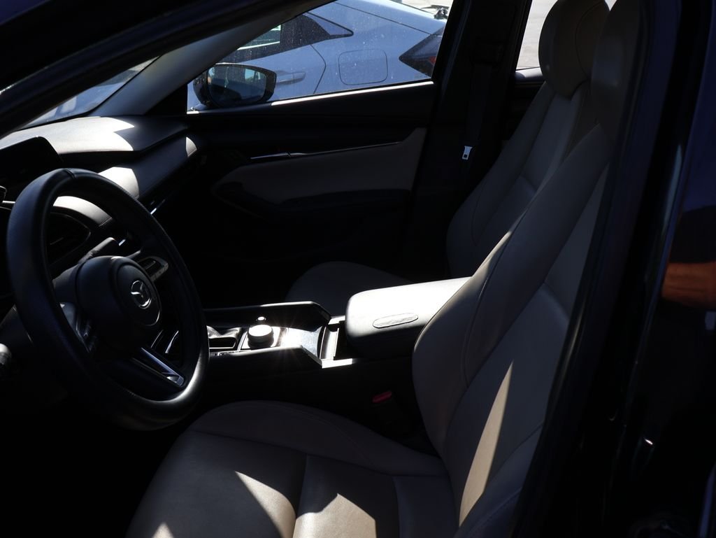 Used 2019 Black Mazda Select image 11