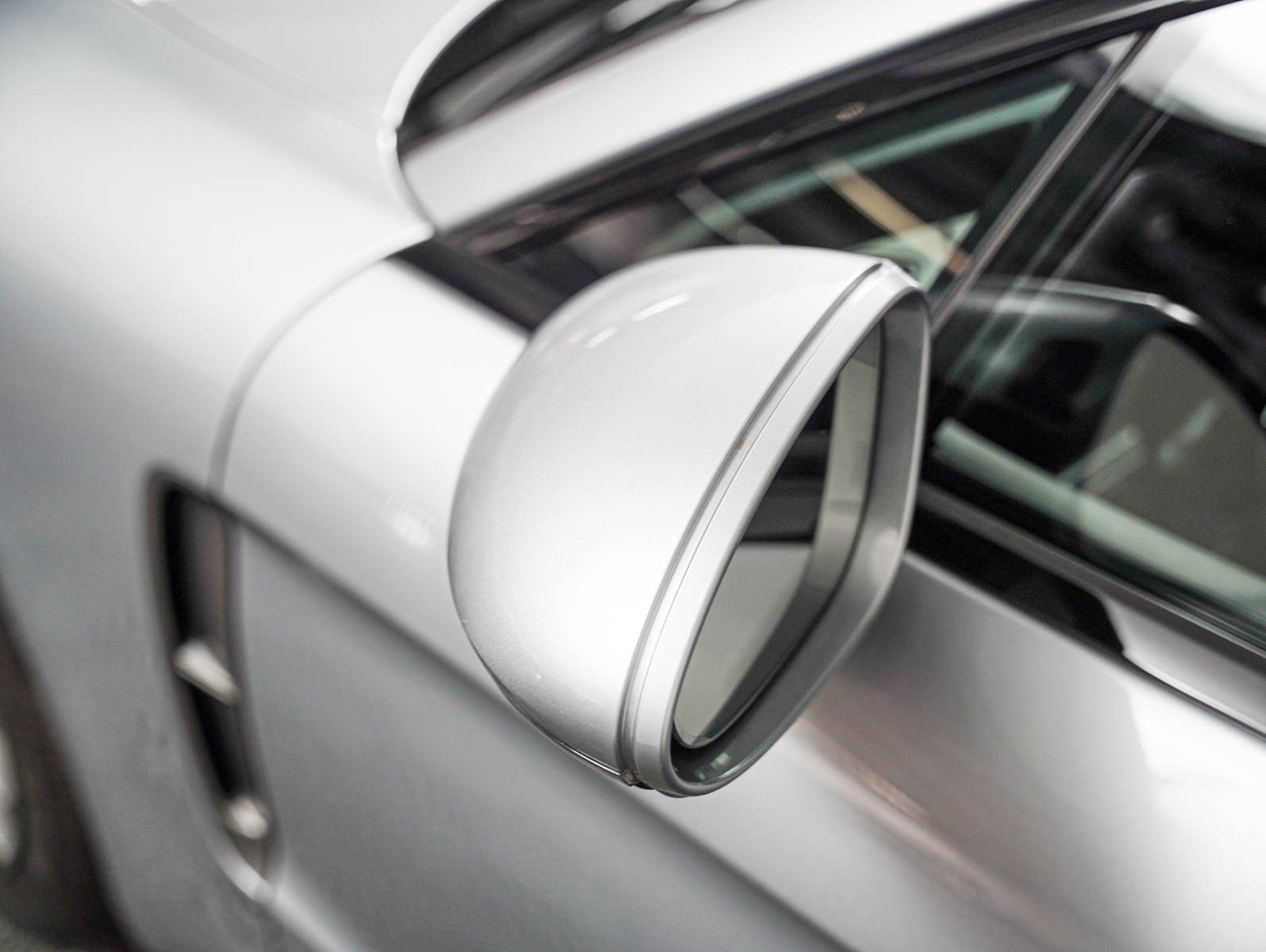 Certified Used 2023 DOLOMITE SILVER Porsche 4 Platinum Edition image 34