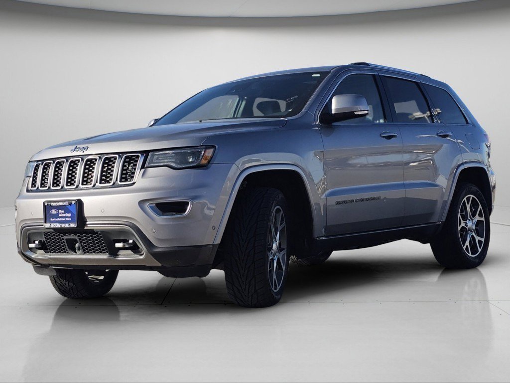Used 2018 Billet Silver Metallic Clearcoat Jeep Limited image 22