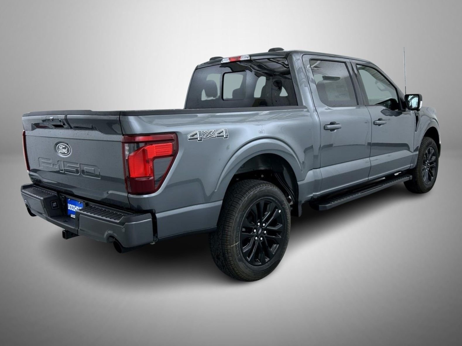 New 2026 Carbonized Gray Metallic Ford XLT image 5