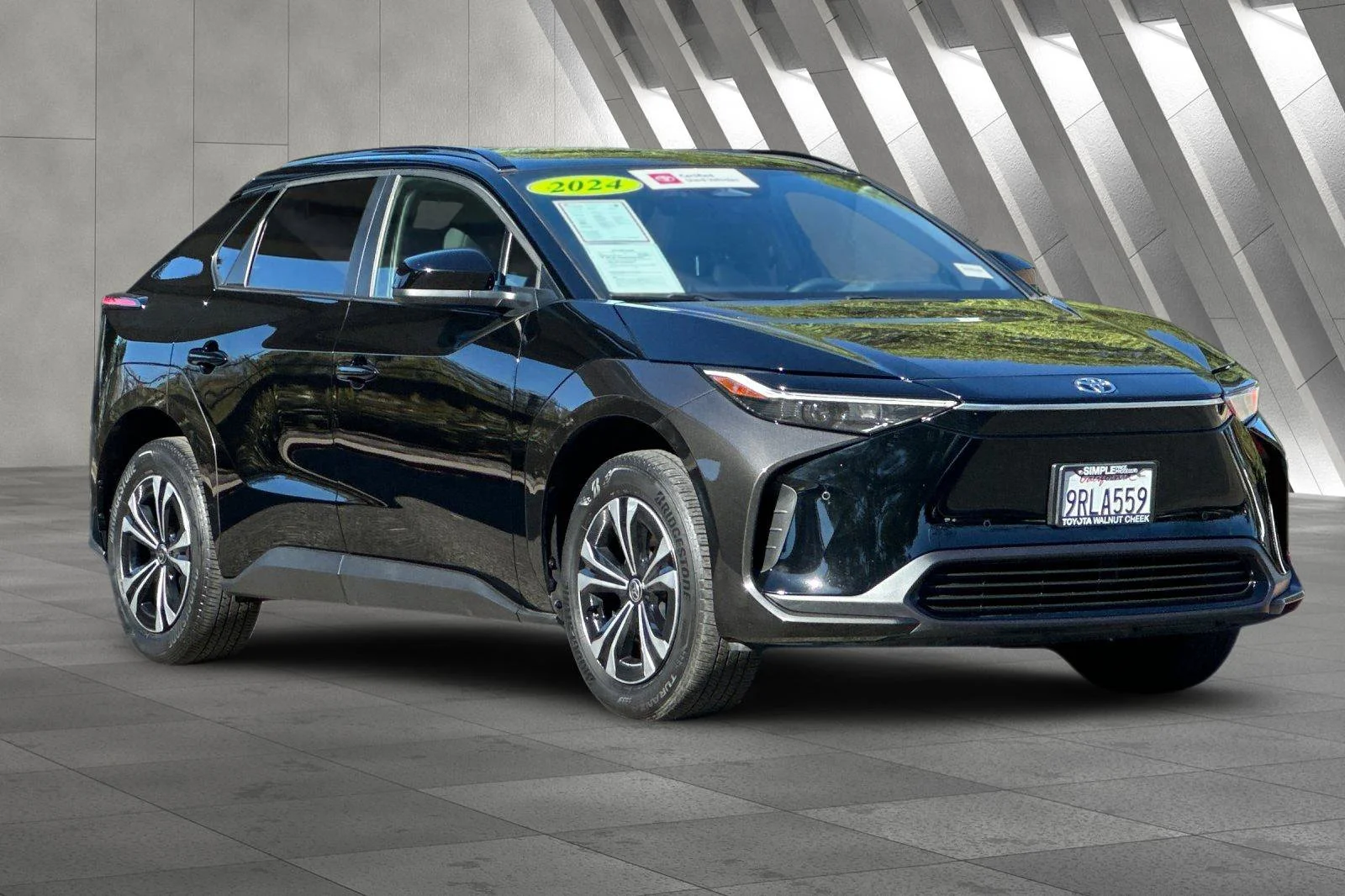 2024 Toyota bZ4X XLE - Photo 14