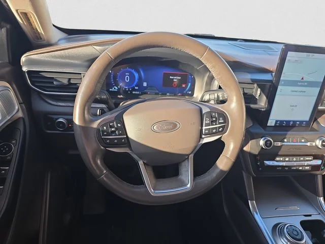 Used 2020 White Metallic Ford Platinum image 12
