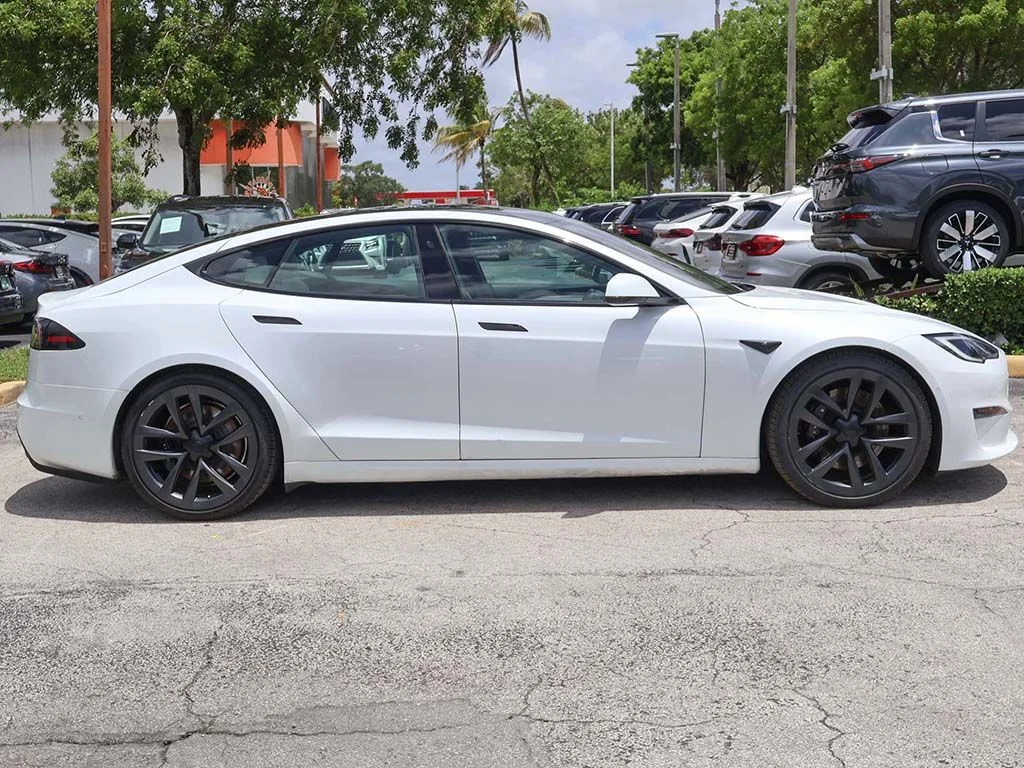 Used 2023 White Tesla Standard Range image 18