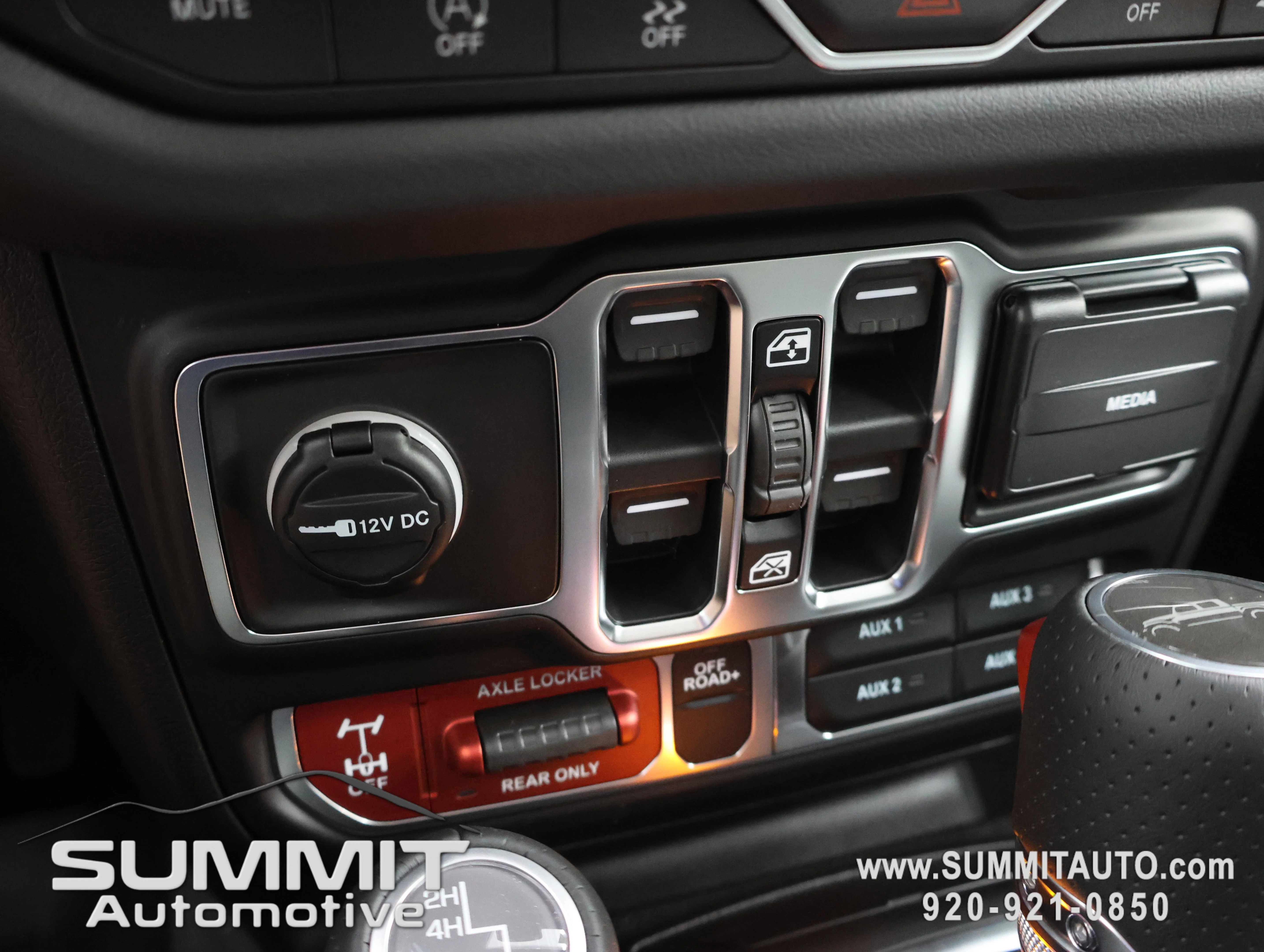 New 2026 Goldilocks Exterior Paint Jeep Mojave image 47