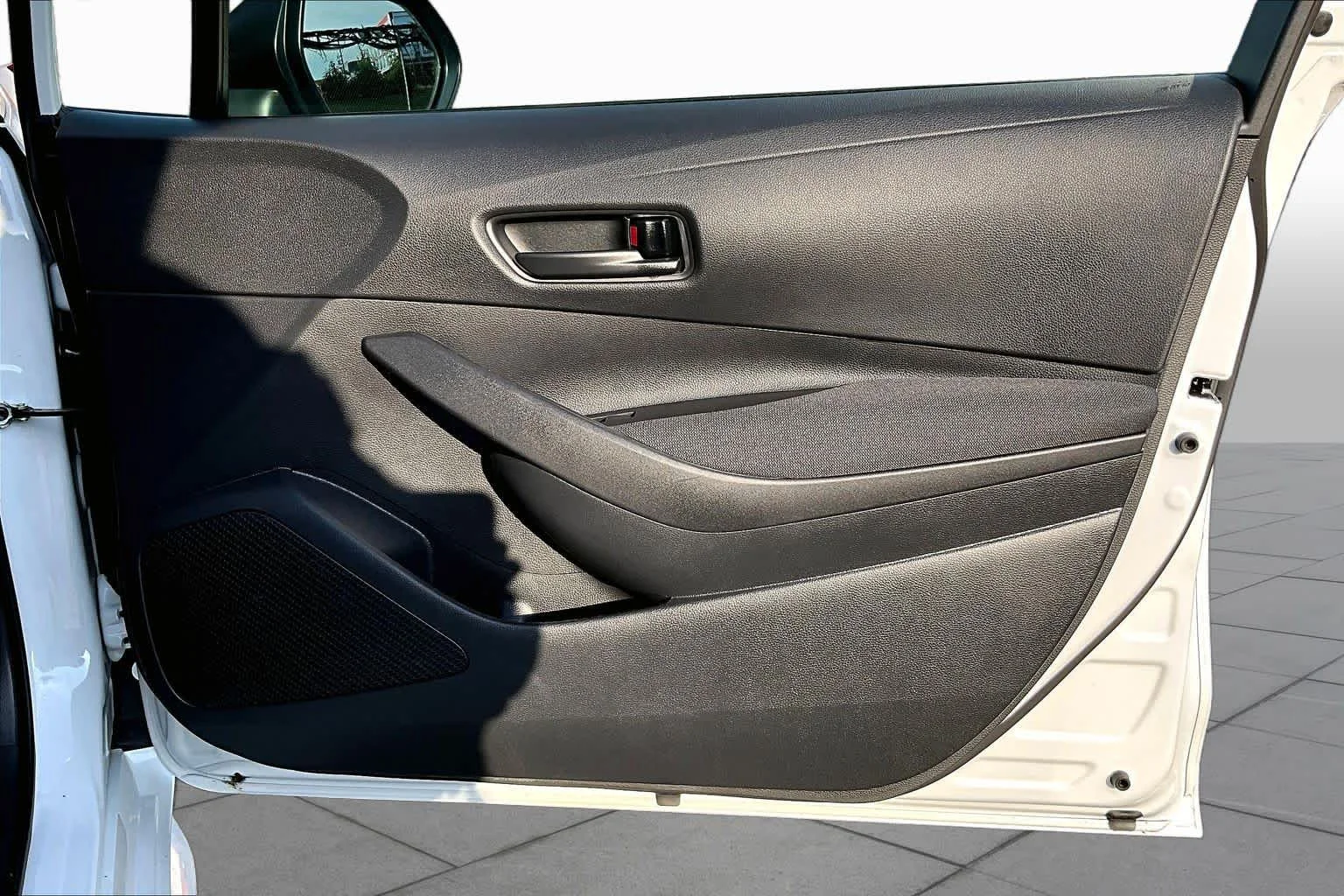 Used 2025 Wind Chill Pearl Toyota LE image 23