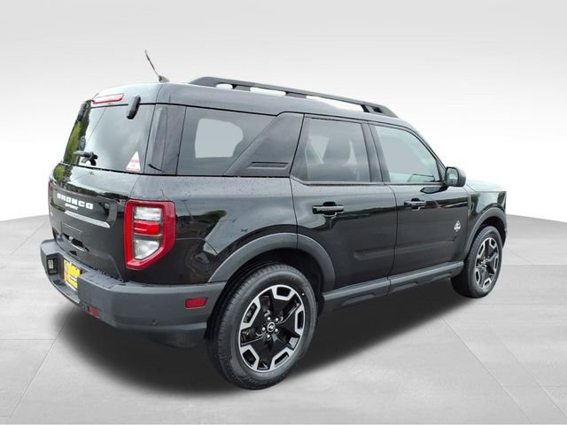 Used 2023 Black Ford Outer Banks image 11