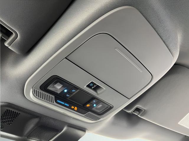 New 2026 Oxford White Ford XLT image 39