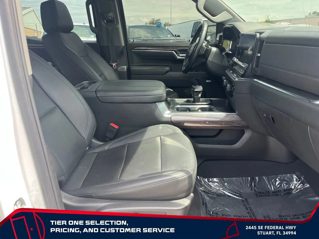 Used 2024 Summit White Chevrolet LTZ image 19