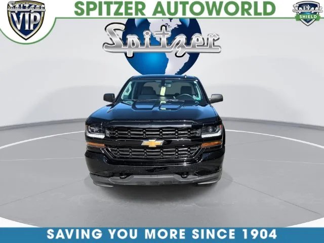 Used 2018 Black Chevrolet Custom image 6