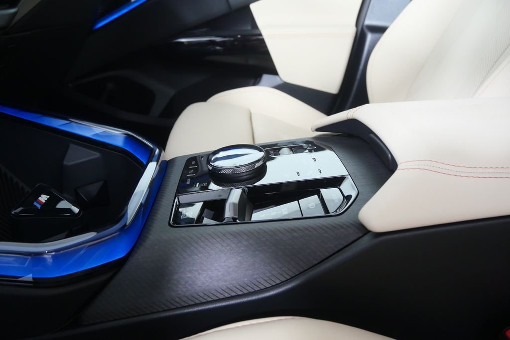 New 2026 Black Sapphire Metallic BMW 30 xDrive image 20