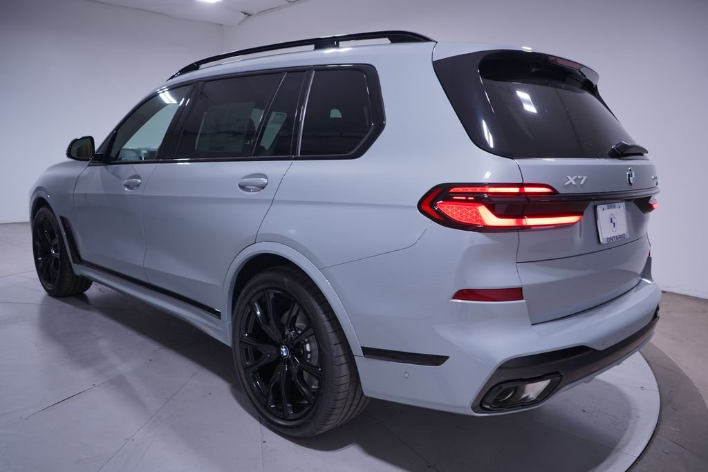 New 2027 Gray Metallic BMW xDrive40i image 3