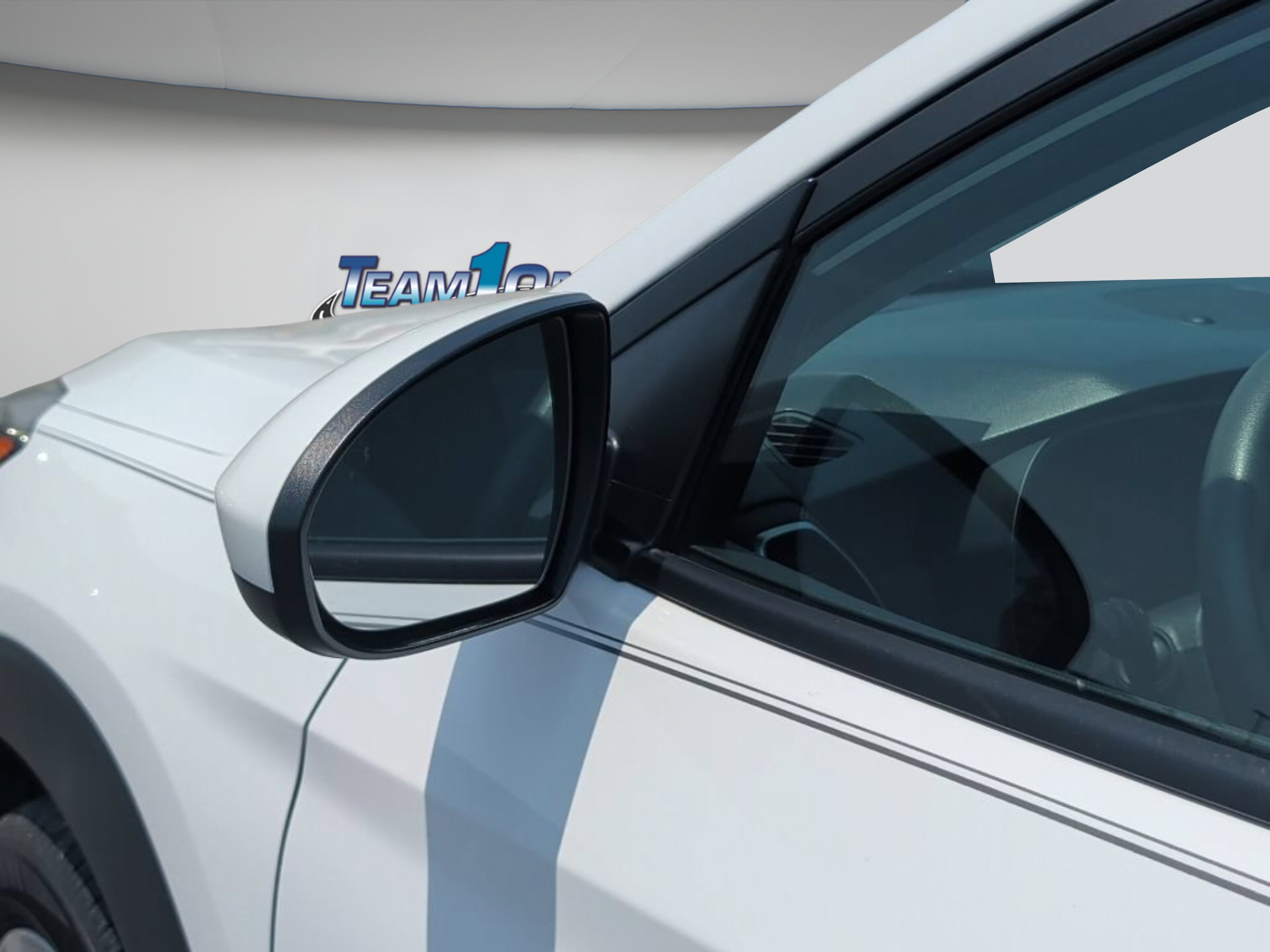 Used 2020 Winter White Hyundai Value image 43