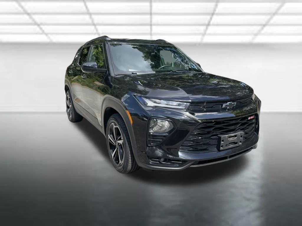 Used 2022 Black Chevrolet RS image 7
