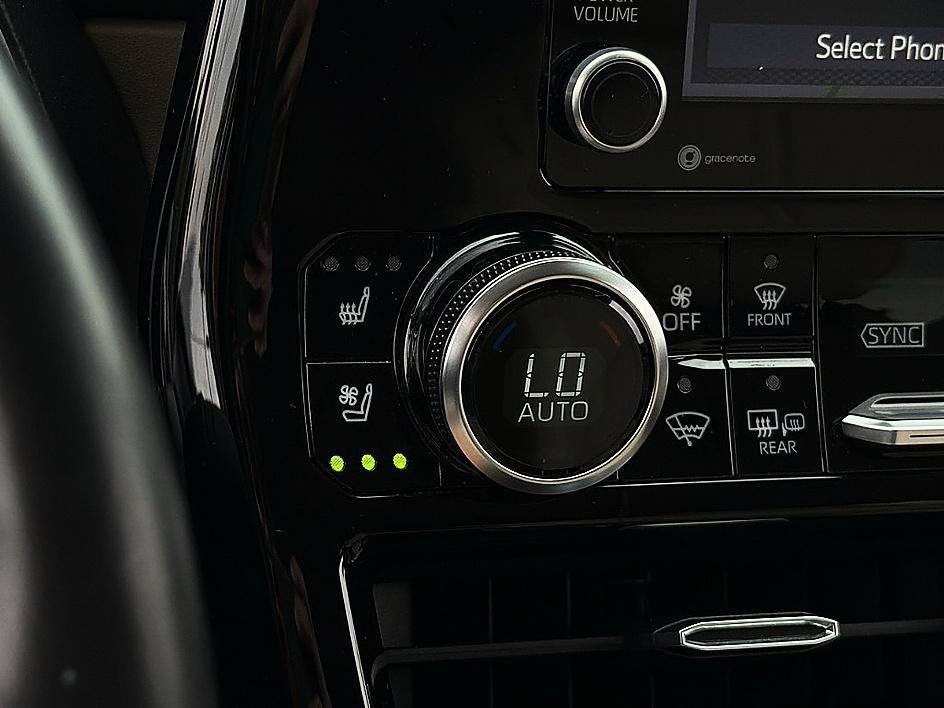 Used 2022 Pearl Toyota Limited image 15