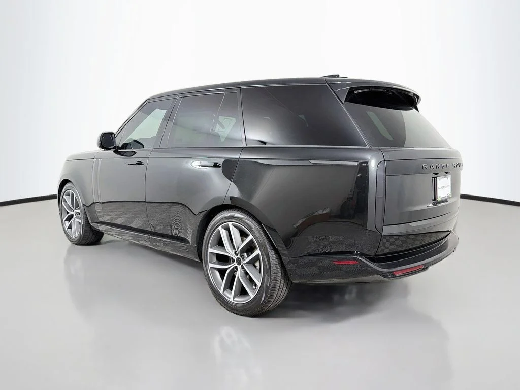 New 2026 Santorini Black Land Rover SE image 7