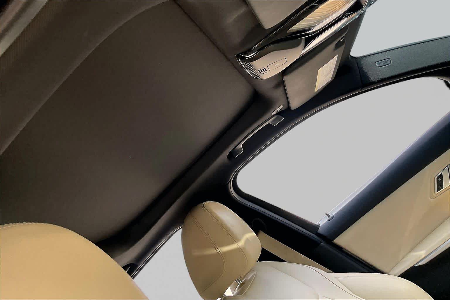 Used 2019 Glacier Silver Metallic BMW 330i image 13