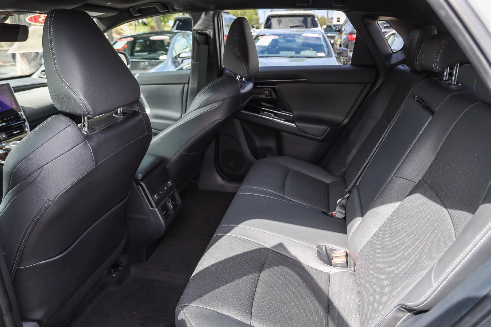 Certified Used 2023 Pearl Toyota Limited image 17