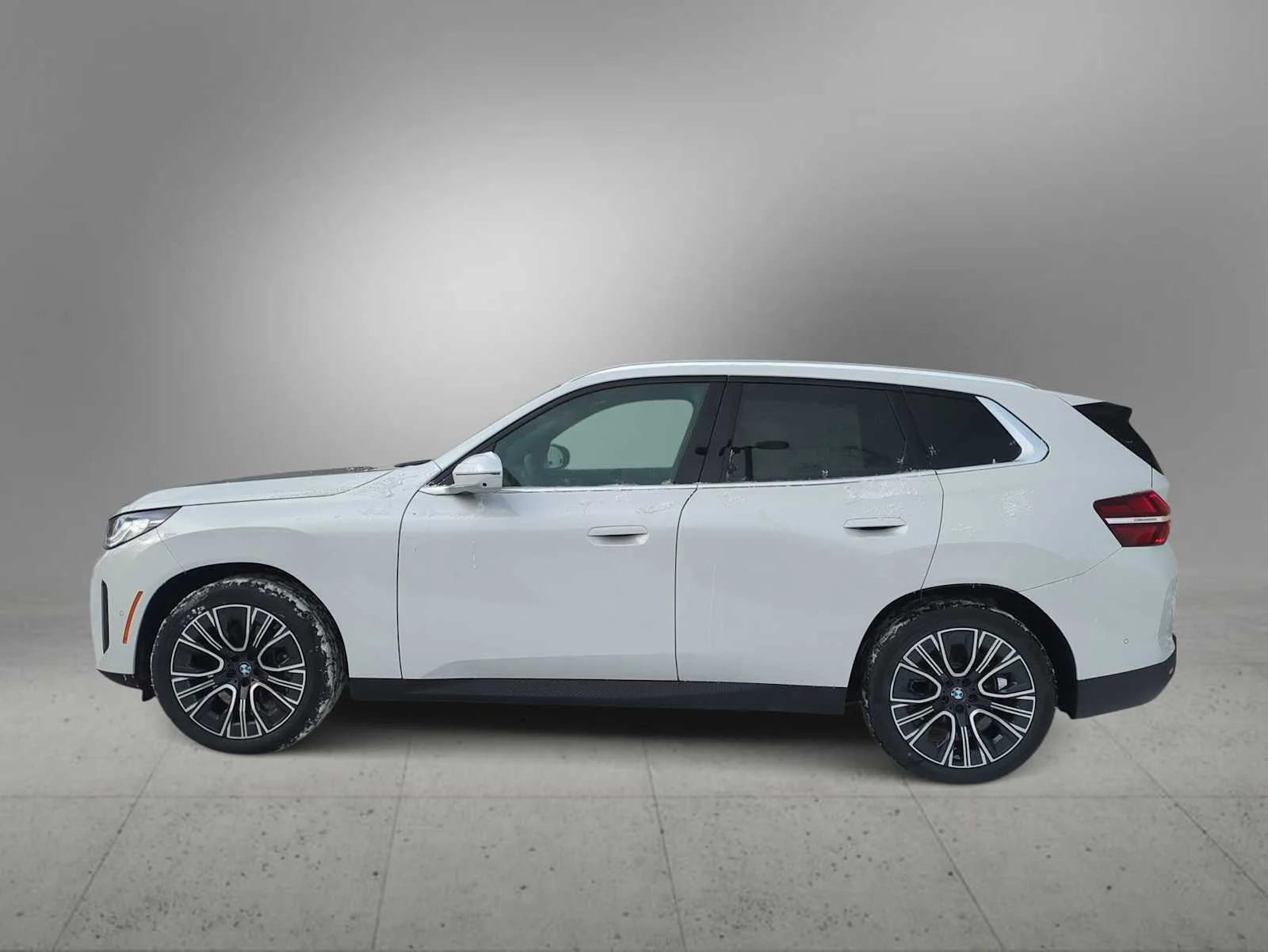 New 2026 Mineral White Metallic BMW 30 xDrive image 5