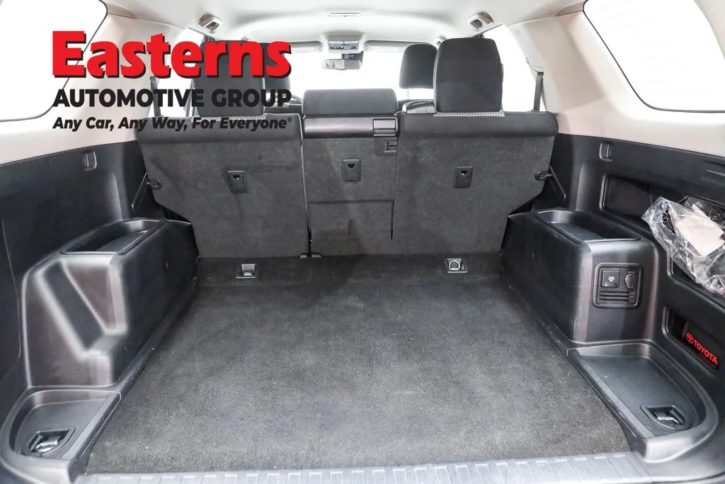 Used 2024 Silver Toyota SR5 image 9
