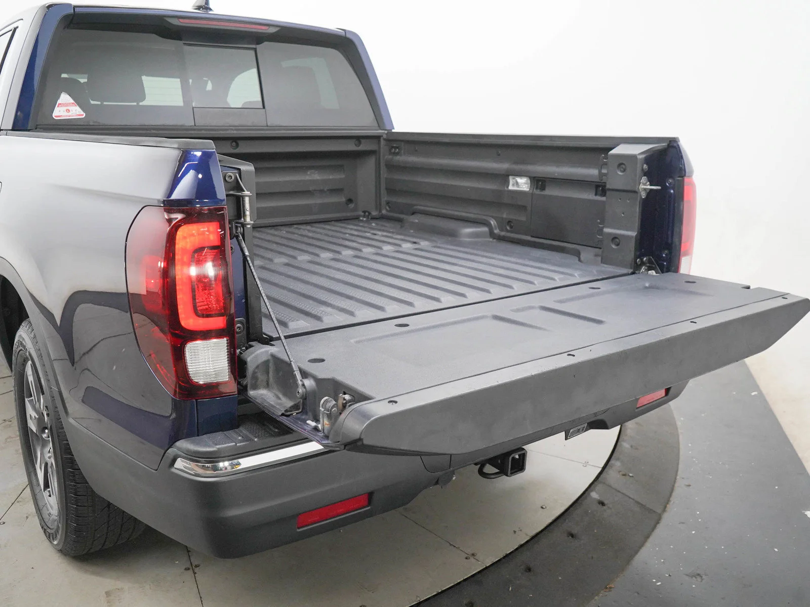 Used 2019  Honda 4D RTL 4WD image 9
