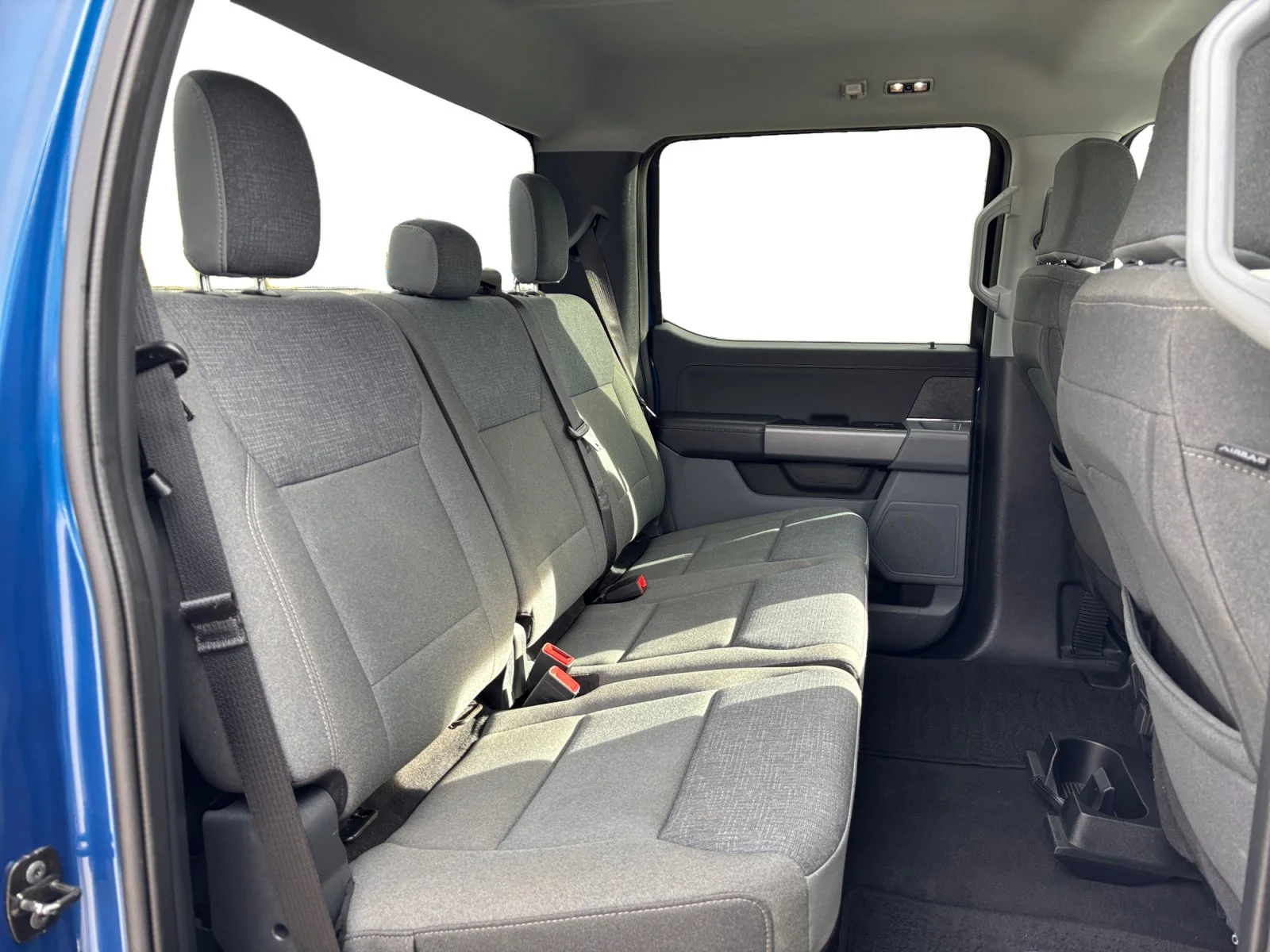 Used 2025 Blue Ford XLT image 18