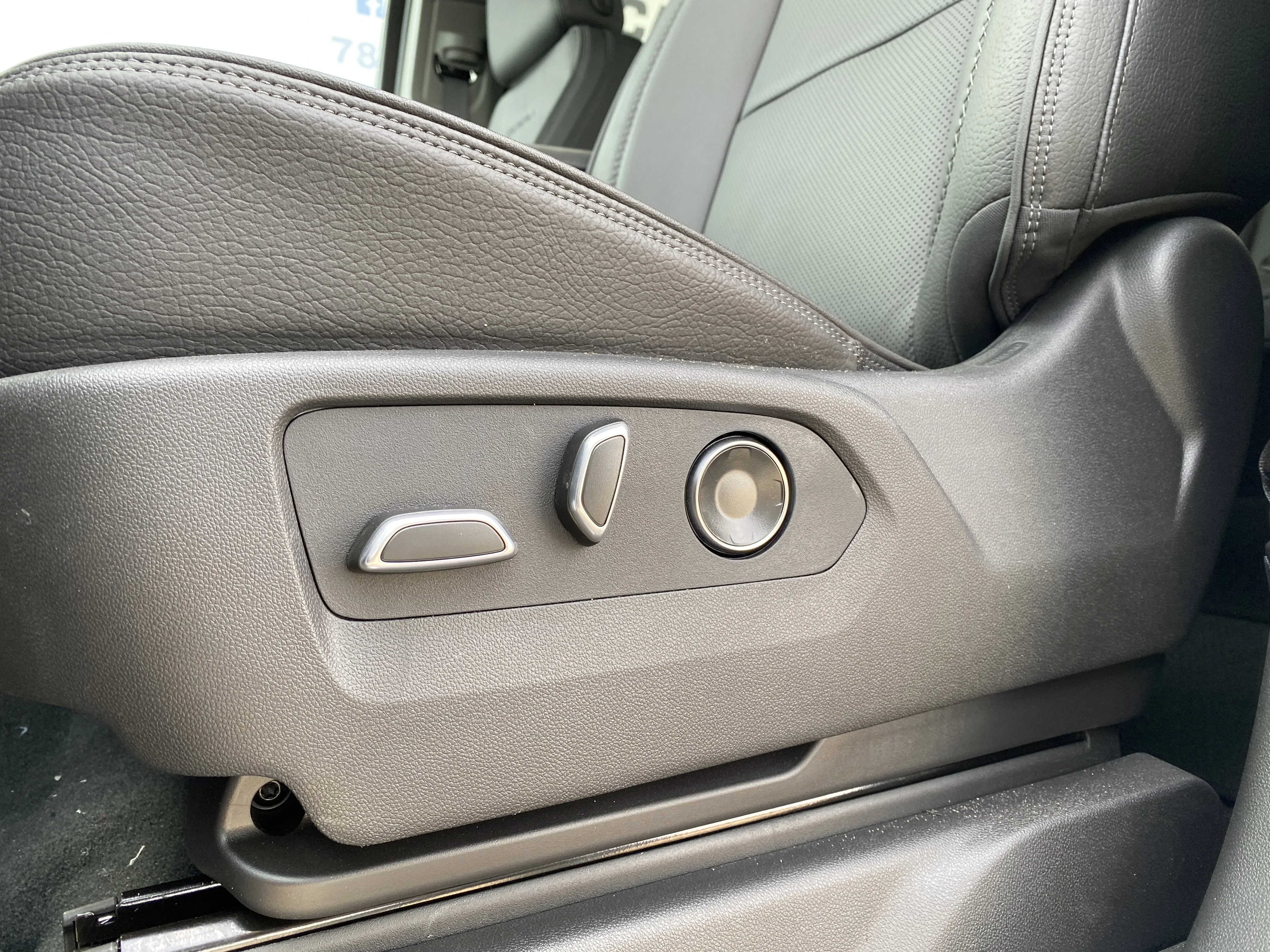 New 2026 GLACIER WHITE TRICOAT GMC Denali image 28