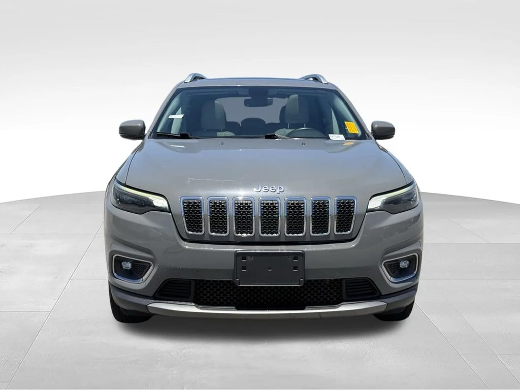 Used 2019 Gray Jeep Limited image 22