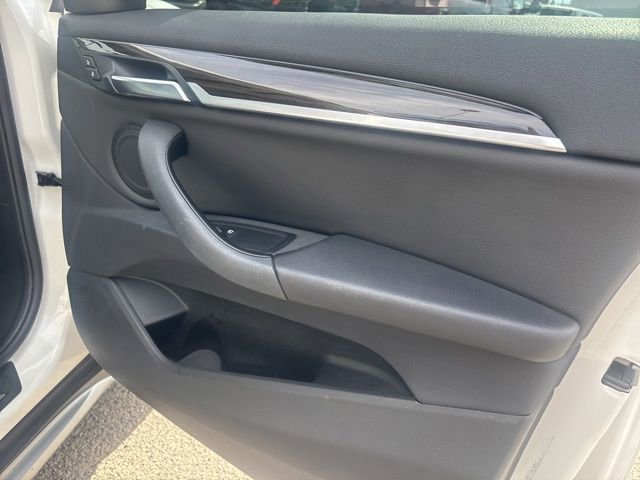 Used 2018 Alpine White BMW xDrive28i image 8